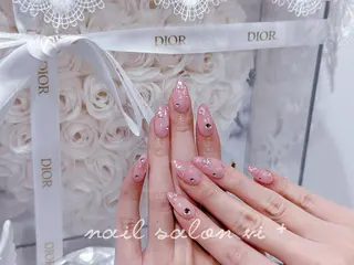 ネイル ✨Nailsalon Vi+✨のネイルデザイン