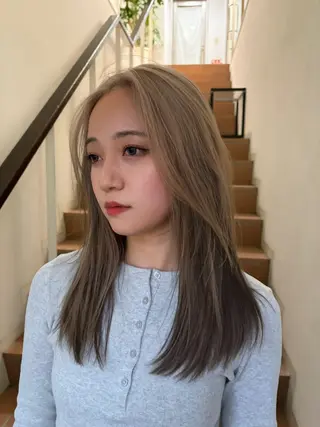 ロング 艶々ブリーチ職人🎀 あげは💖のヘアスタイル