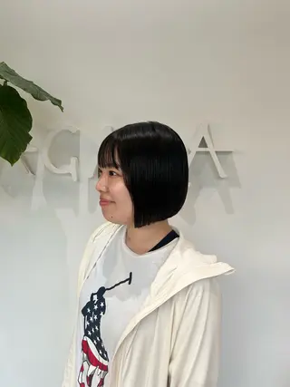 ショート mei/ オリーブ/縮毛矯正のヘアスタイル