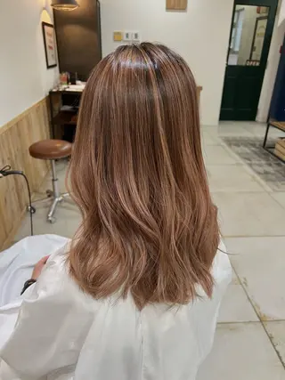 セミロング ハイライトバレイヤー ジュ🎨川村聖吾🎨のヘアスタイル