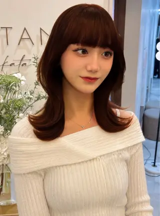 ミディアム カラー 友田 那都のヘアスタイル