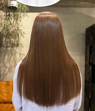 ロング om's poka 伊藤百花のヘアスタイル