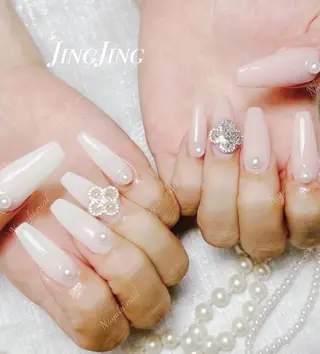 ネイル 🦋 Queenieのネイルデザイン