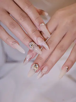 ミディアム ティキ Pono Nailsのネイルデザイン