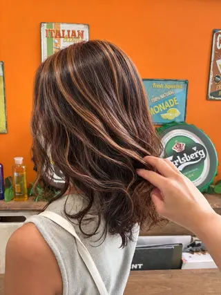 カラー 藤嶋 恭子のヘアスタイル