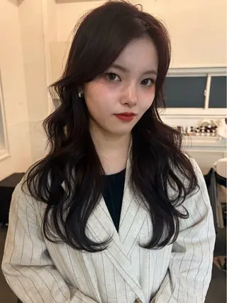 ロング Terve. 水野 菜々香のヘアスタイル