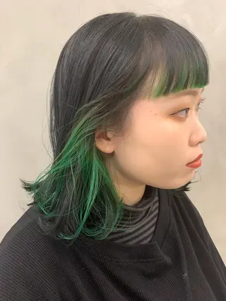 ショート カラー 💓パーマ，💗 レイヤーカットのヘアスタイル