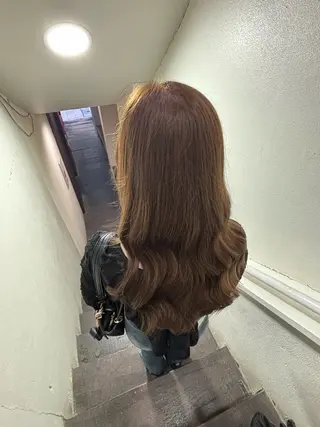 ロング カラー NOAトレンドヘア /ブリーチなしカラーのヘアスタイル