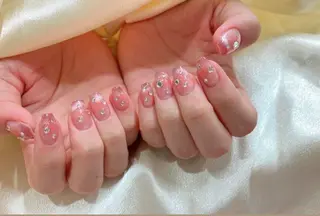 ネイル Blowe ニュアンスのネイルデザイン