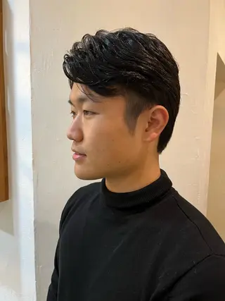 パーマ メンズ アイブロウ nishi fuyumiのヘアスタイル