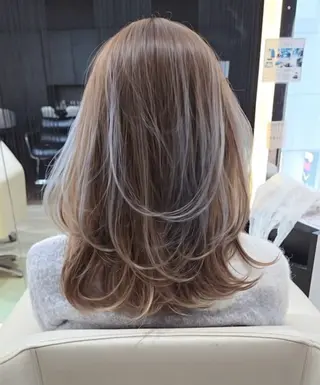 ミディアム 近藤 羽南のヘアスタイル