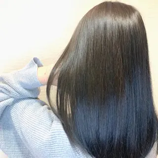 セミロング カラー 佐藤 瑚碧のヘアスタイル