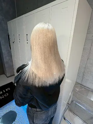 カラー ロング 地雷系🎀ハイトーン 💙荒川結星のヘアスタイル