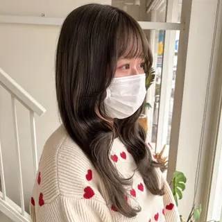 ロング カラー 安西 香利奈のヘアスタイル