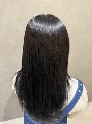 セミロング Conon 響のヘアスタイル