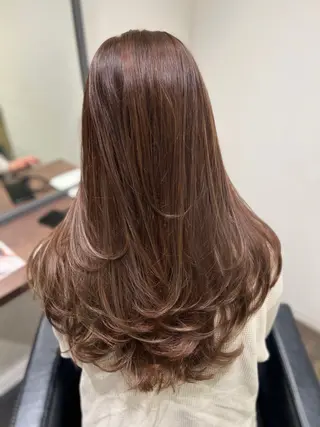 セミロング レイヤーカット 早崎太生のヘアスタイル