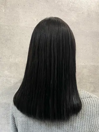 セミロング カラー 𝑺𝒂𝒌𝒊 🩶マンツーマン施術のヘアスタイル