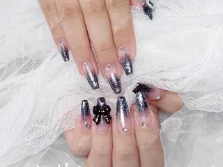 ネイル 🦋 Queenieのネイルデザイン
