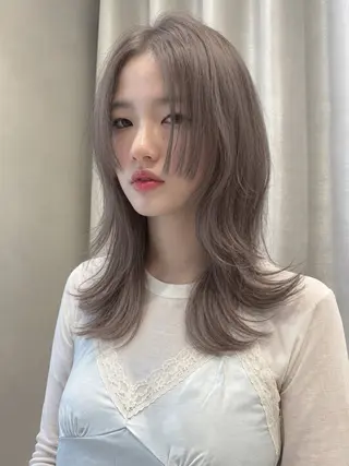 ロング 🤍艶髪 × 透明感カラー│フウカのヘアスタイル