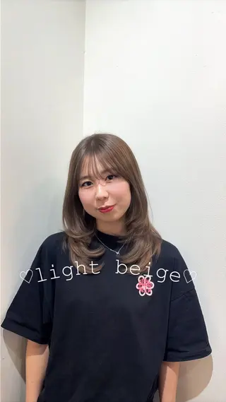 セミロング カラー 🍒桜井 優華🍒のヘアスタイル