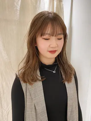 セミロング サトウ ナナのヘアスタイル