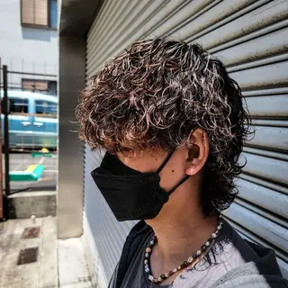 メンズ 特殊パーマ 片山恭兵のヘアスタイル