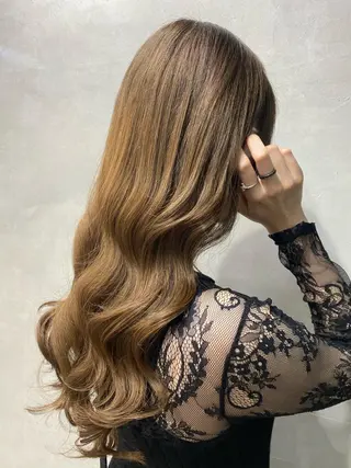ロング カラー ヘアアレンジ FAAM Tsuneのヘアスタイル