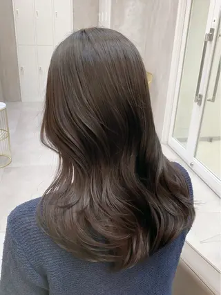 セミロング カラー ヘアアレンジ 赤み消し🫧韓国ヘア 🫧藤岡誠也のヘアスタイル