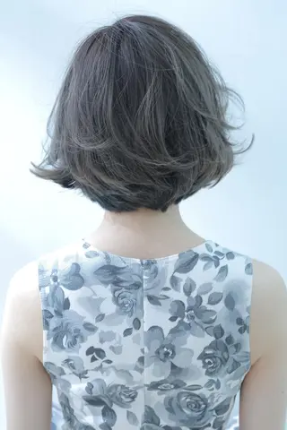 ミディアム ハイトーンブリーチ 土坂 由志【京都】のヘアスタイル