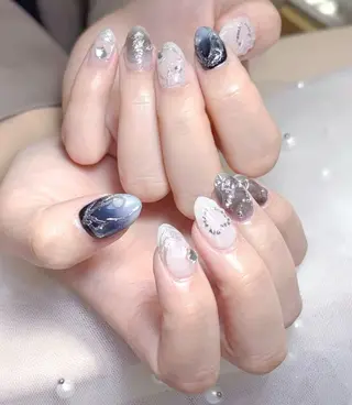 ネイル 小島 阿佑美のネイルデザイン