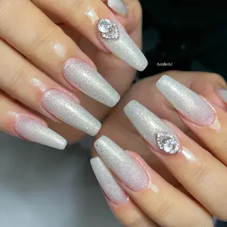 ミディアム ネイル richeri beautyのネイルデザイン