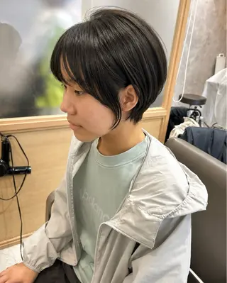 ショート カラー 久木原 ゆりのヘアスタイル
