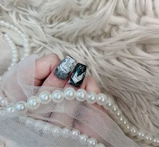 ネイル ベスティオーラ 花香のネイルデザイン