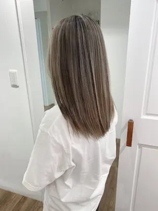 セミロング カラー ハイライト⭐️上野 高広のヘアスタイル
