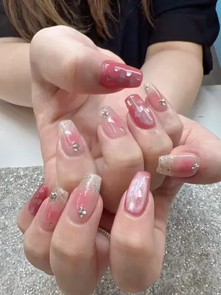 ネイル ガレンドウ 白澤 愛子のネイルデザイン