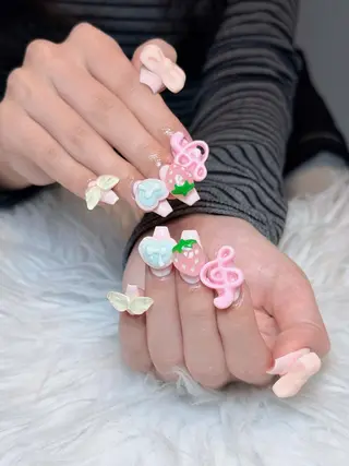 ネイル Eli Muse 新宿ネイルのネイルデザイン