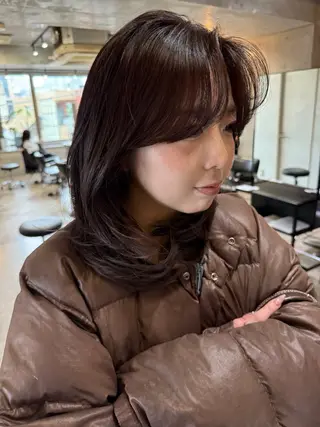 ミディアム レイヤーカット\ウル フ　chinatsuのヘアスタイル