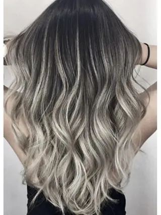 ロング 大阪レミーエクステ チビ編み込みのヘアスタイル