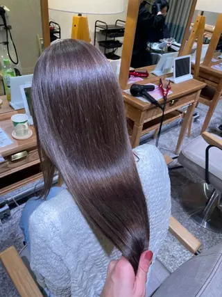 ロング カラー 吉良祐樹 艶カラー／縮毛矯正のヘアスタイル