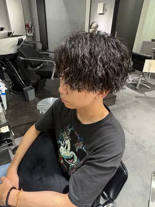 パーマ メンズ フェザーパーマ/ ダブルカラー/藤田のヘアスタイル
