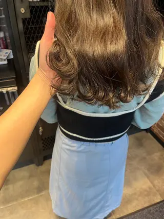 セミロング カラー パーマ ヘアアレンジ メンズ キッズ ネイル マツエク・マツパ アイブロウ 久木原 ゆりのヘアスタイル