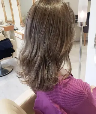 セミロング カラー 辻 竜也　のヘアスタイル