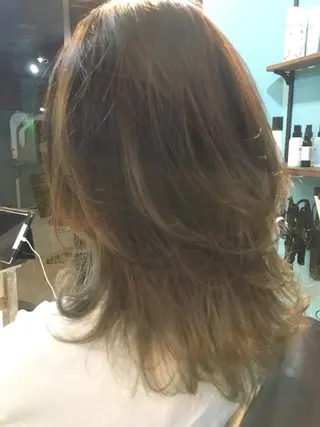 ミディアム 末石 智のヘアスタイル