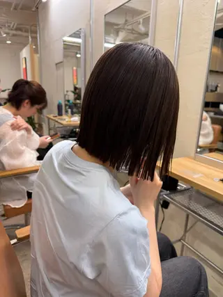 ミディアム 須藤 優真 切りっぱなしボブのヘアスタイル