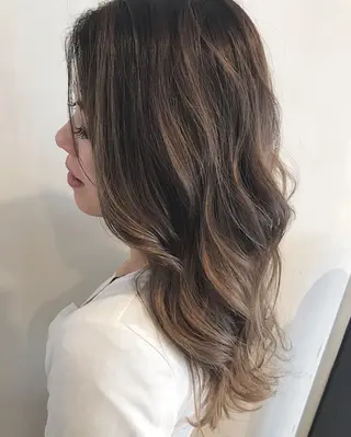 ロング カラー mayo 🐄🌈のヘアスタイル