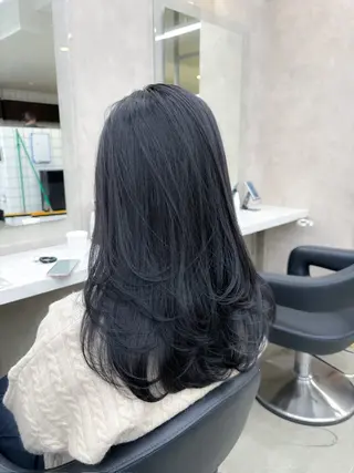 ロング カラー 抜け感レイヤー︴ ニュアンスカラーのヘアスタイル