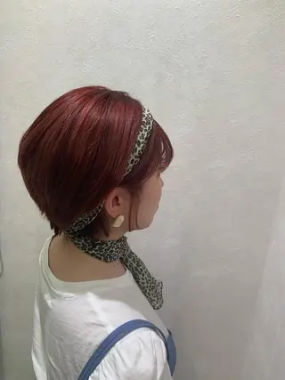ショート カラー ヘアアレンジ ハイトーンカラー🤍 山下 優華のヘアスタイル