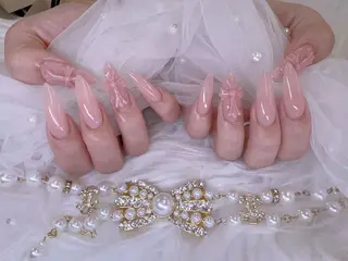 ネイル UMI ネイルサロン新宿🎀のネイルデザイン