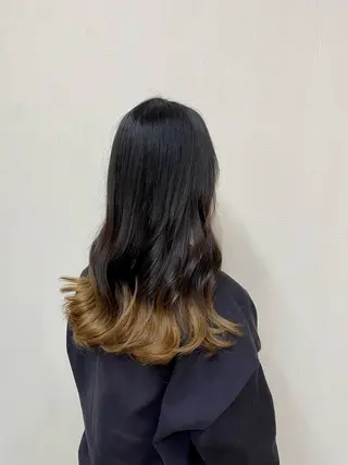 カラー 杉森 蘭琉のヘアスタイル