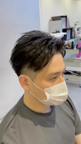 メンズ 髪質改善×白髪ぼかし 美容師✂️武澤龍賀のヘアスタイル